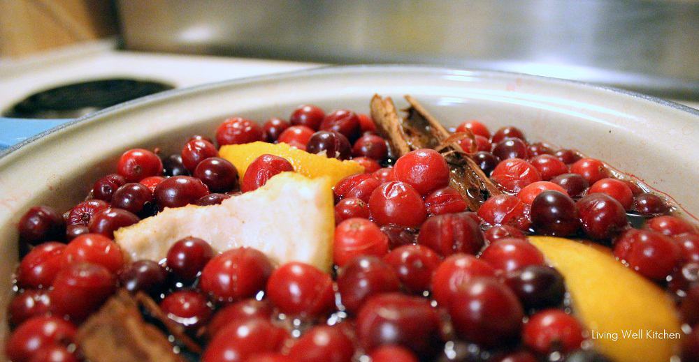 Stove-Top Christmas Potpourri from Living Well Kitchen