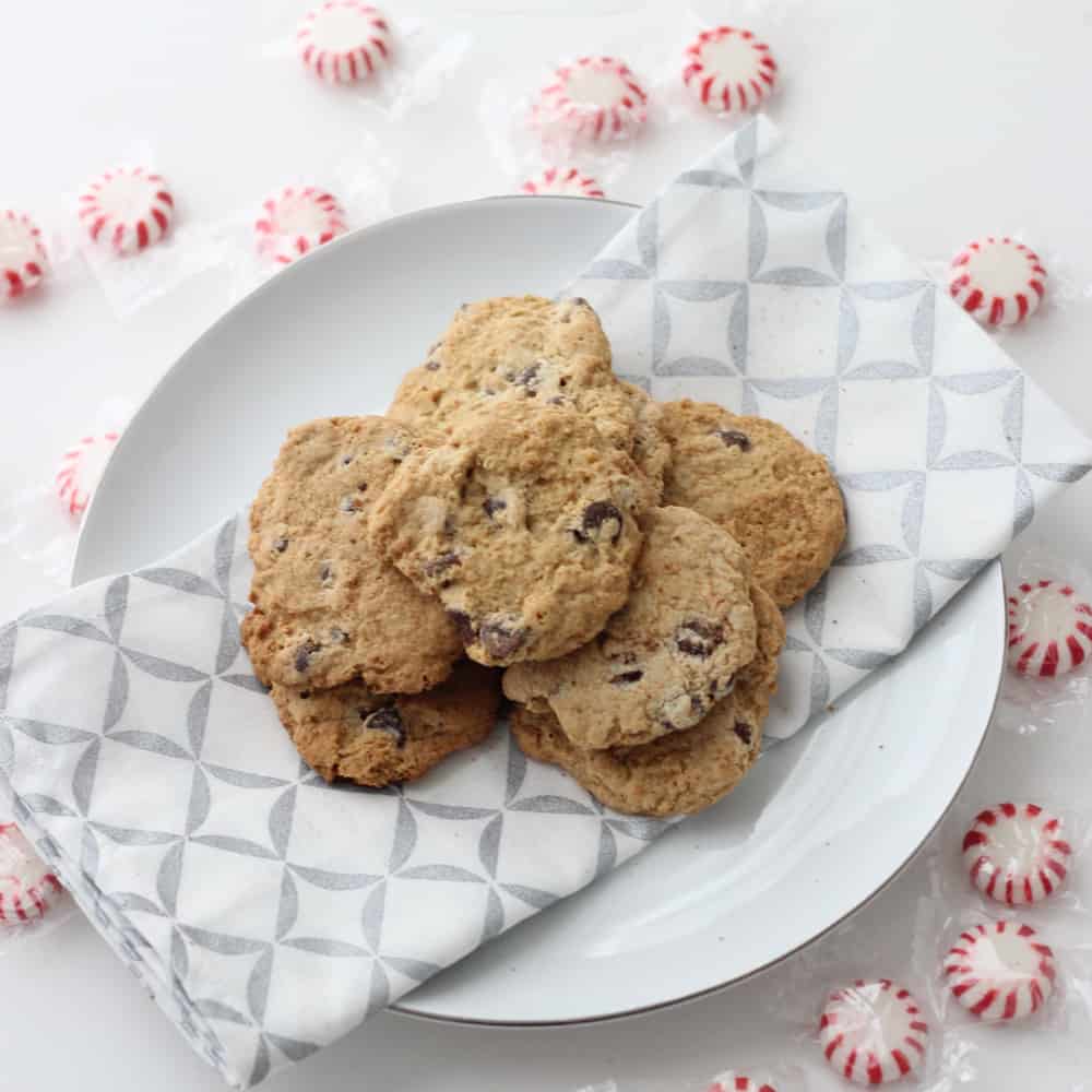 Chocolate Chip Cookies from Living Well Kitchen @memeinge