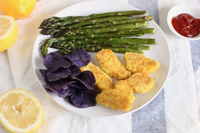 gluten free fish sticks, potato chips, roasted asparagus with lemon