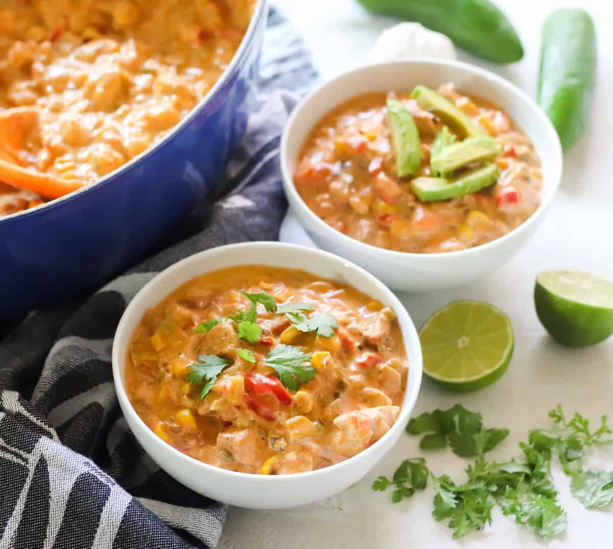 Jalapeño Popper Chicken Chili [Creamy, Healthy, Gluten-free]