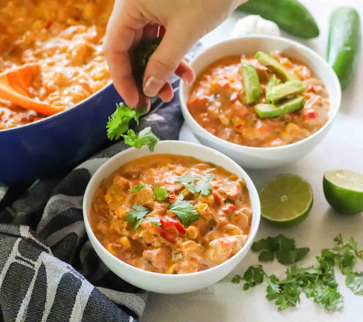 Jalapeño Popper Chicken Chili [Creamy, Healthy, Gluten-free]